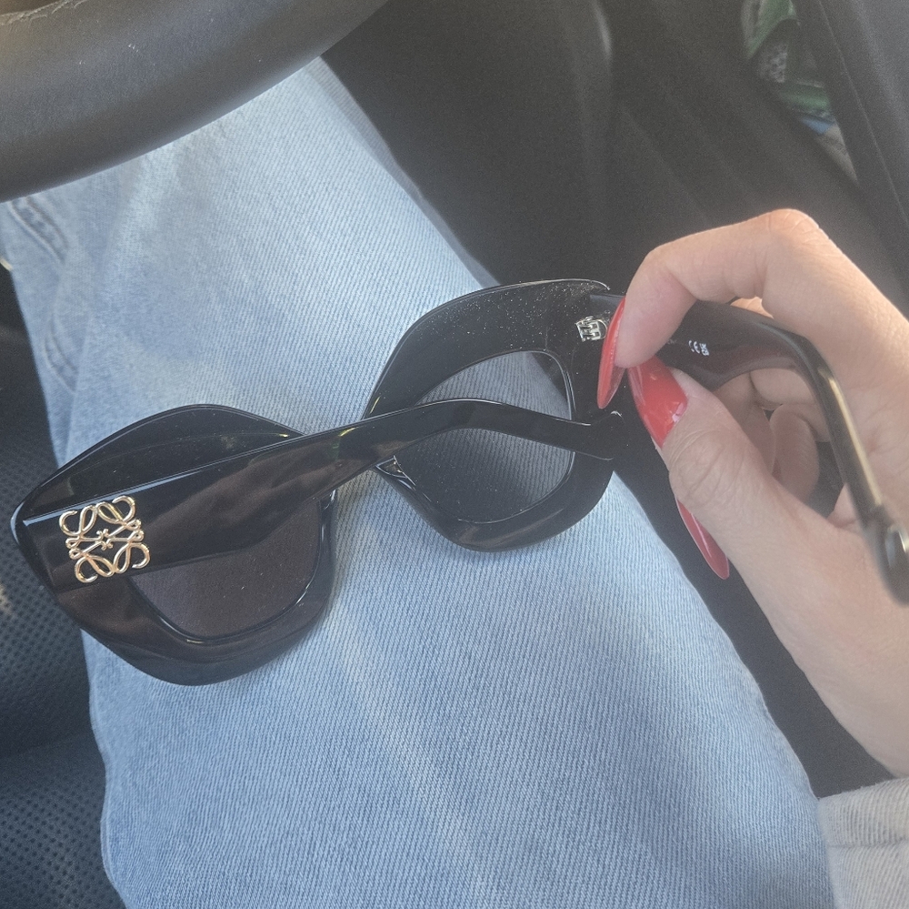 Sunglasses - Picture 4 of 10
